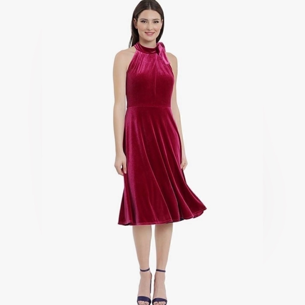 MAGGY London Emilia Velvet Dress Size M - Picture 2 of 3